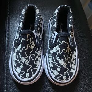 Kids Skeleton Print Slip-On Shoes - Black